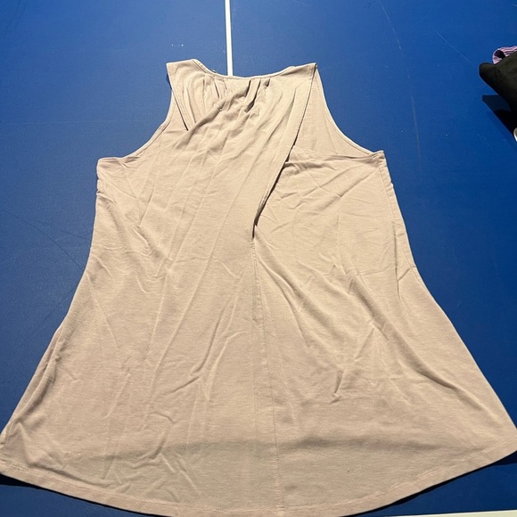 Athleta Ultimate Cross Back Tank Soft Lilac Size Small - Picture 4 of 5